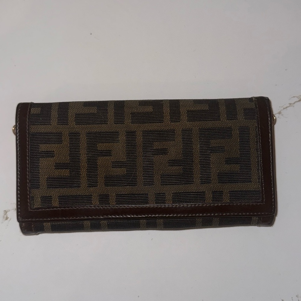 100% Authentic FENDI Zucca Canvas Vintage Wallet GREAT CONDITION NO DAMAGES !